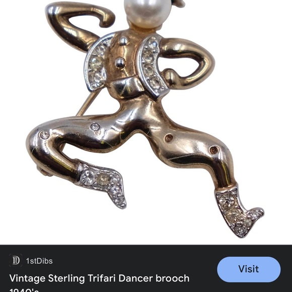 Vintage Trifari Sterling Sasha Male Russian
Cossack Dancer w/ Crown Brooch 1940s - Picture 4 of 4